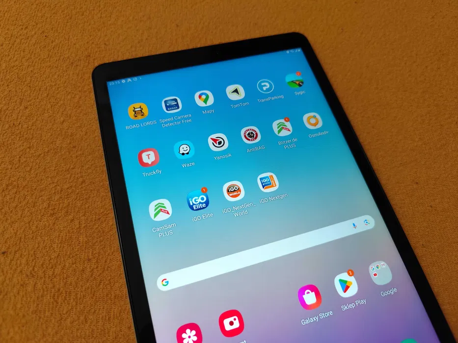 Samsung a9 4/64 plus aplikacje nawigacyjne